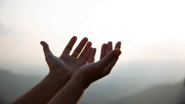 article - thumbnail article How_can_I_cast_my_cares_on_God